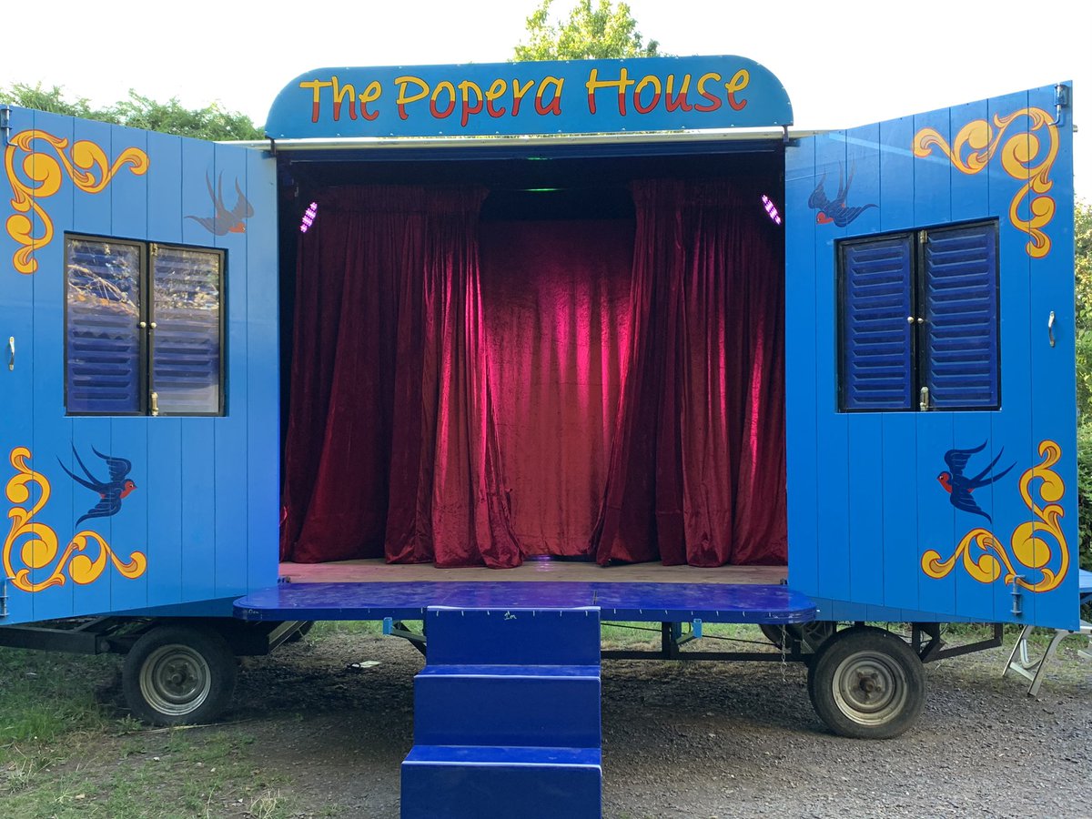 Amy Hardwick tweet media