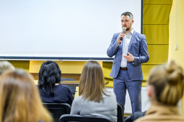 Comunicación efectiva del Liderazgo👇
Tener un objetivo para cada comunicación✔
Mensajes claros, concisos y contundentes✔
Ajustar el mensaje a la audiencia✔
Anticipar y prepararse para preguntas difíciles✔
Comunicar de manera clara y segura✔
 #coach #coaching