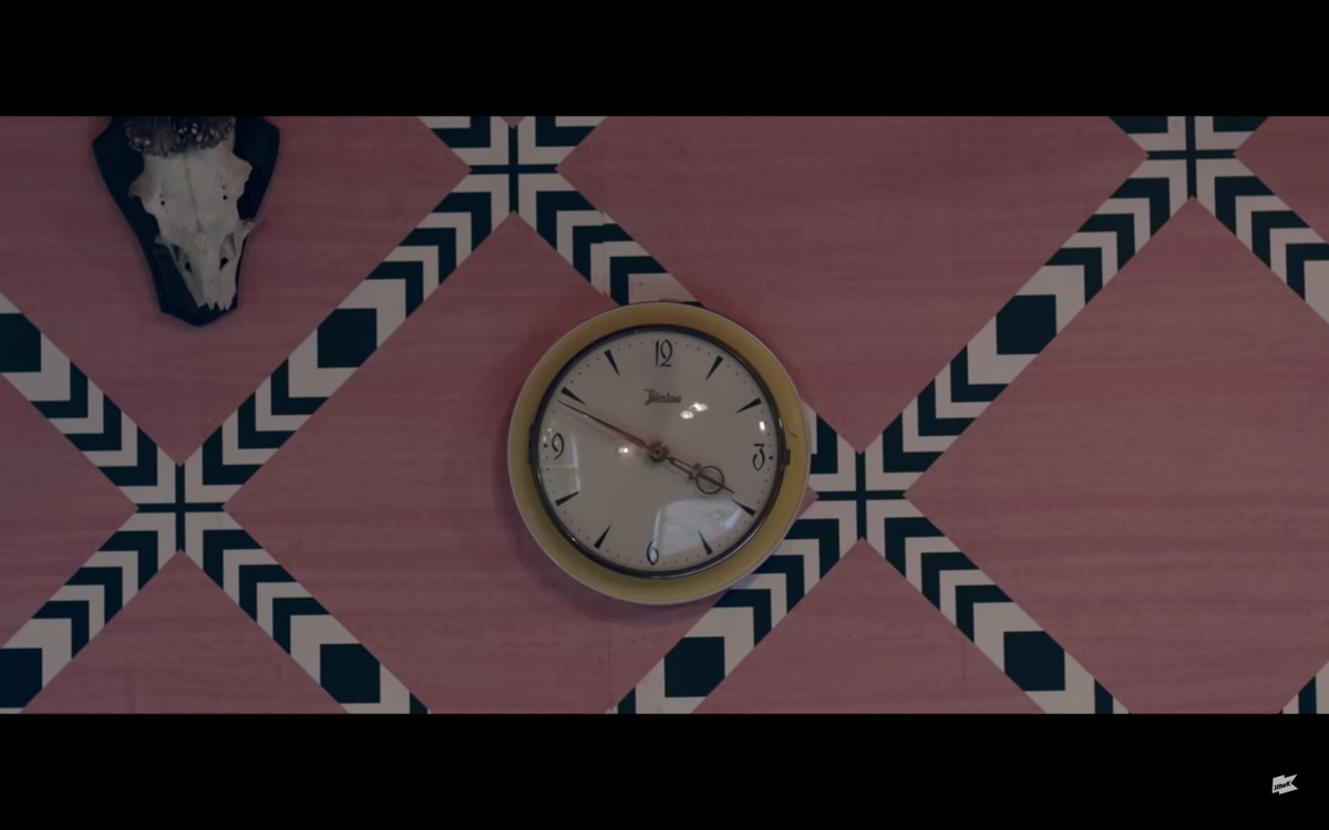 First of all, the. Clock & time has always been an important element in GFriend’s storyline and in the LiS ss the clock pointed at 3:49 which is exactly the same as the clock in FINGERTIP, Memoria, and NAVILLERA.