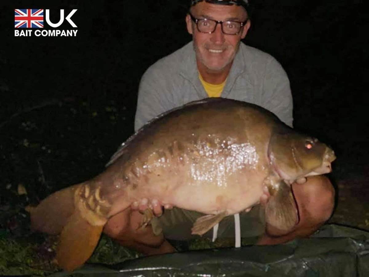 🔥CHUNKY MIRROR🔥

Team member Andrew Jolley did a 48 hour session on his syndicate lake and landed this lovely chunky mirror. Andrew used the super reliable FIX-8 to great effect 🔥👌
#UKBAITCOMPANY
#UKBC
#FIX8
#SA1
#PRONUT
#HYDRO
#VIPPARTICLES
#WHENQUALITYMATTERS