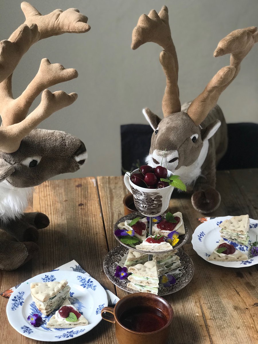 Polarbröd Foodservice UK (@polarbrodfsuk) on Twitter photo Celebrate #AfternoonTeaWeek with your nearest and ‘deerest’…perhaps using some of our <a href="/PolarbrodFSUK/">Polarbröd Foodservice UK</a> flatbreads and thinbreads too! They’re available to UK #foodservice via <a href="/CentralFoods/">Central Foods</a> Celebrate #AfternoonTeaWeek with your nearest and ‘deerest’…perhaps using some of our <a href="/PolarbrodFSUK/">Polarbröd Foodservice UK</a> flatbreads and thinbreads too! They’re available to UK #foodservice via <a href="/CentralFoods/">Central Foods</a>