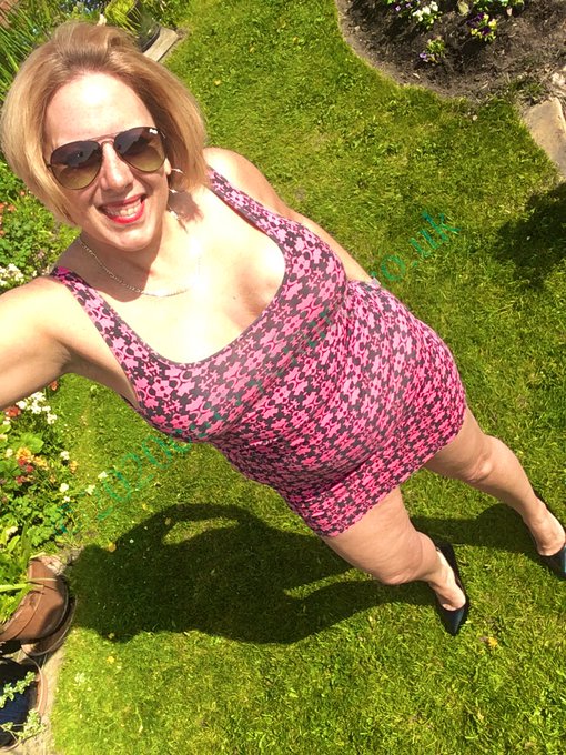 Another hot day ahead #dress #minidress #sunshine #superdry #heels https://t.co/J1Qlpc5CBR<a href="/tag/dress"class="tags">#dress</a><a href="/tag/minidress"class="tags">#minidress</a><a href="/tag/sunshine"class="tags">#sunshine</a><a href="/tag/heels"class="tags"><span>#heels</span></a><a href="/tag/superdry"class="tags"><span>#superdry</span></a>