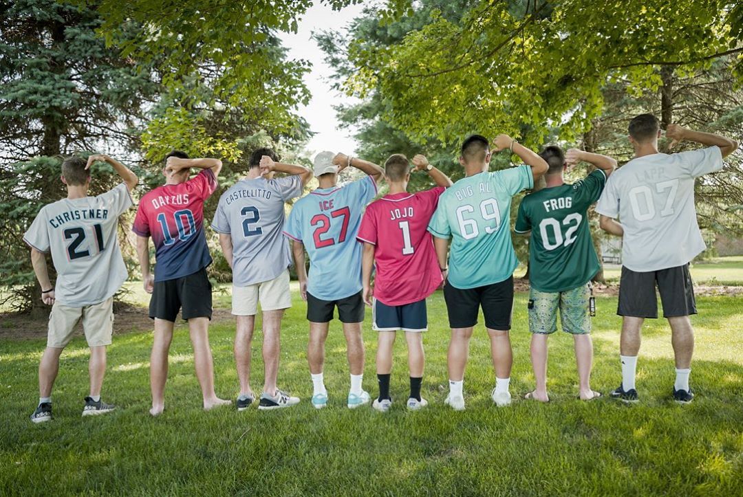 Custom jerseys for your team, friends and family- Snapmade ⚾️🏈🏀