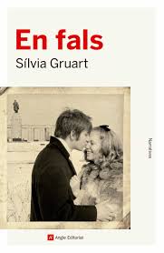 martamonedero's tweet photo. Periodisme, mentides & literatura. 'En fals', de @sgruart ens submergeix en un joc d'enganys i identitats extraviades entre Barcelona i el Berlín dels 25 anys de la caiguda del Mur. Una novel·la que atrapa i es llegeix d'una tirada!
@diarillengua @llegirencatala https://t.co/MT5g6fameT