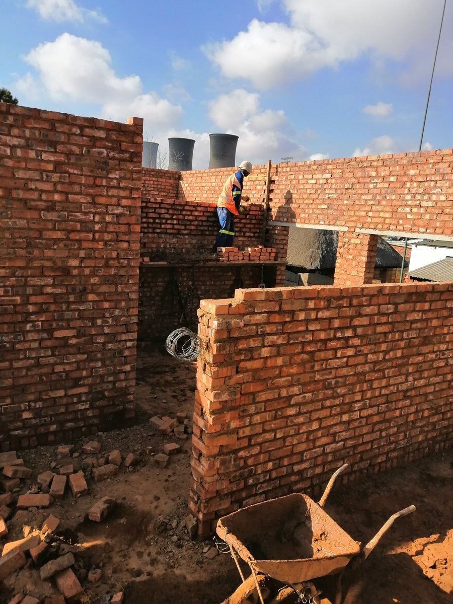 TshedzoPty's tweet photo. Tshedzo_construction👷🏿‍♂️
A solid project will be found when you have our crew around📍
Building it better in concrete.
Whatever your occasion we're at your location📍

📧Info@tshedzogroup.com
📧Construction@tshedzogroup.com
📞0658175712 ¦0768398926 https://t.co/VDZpMF93hM