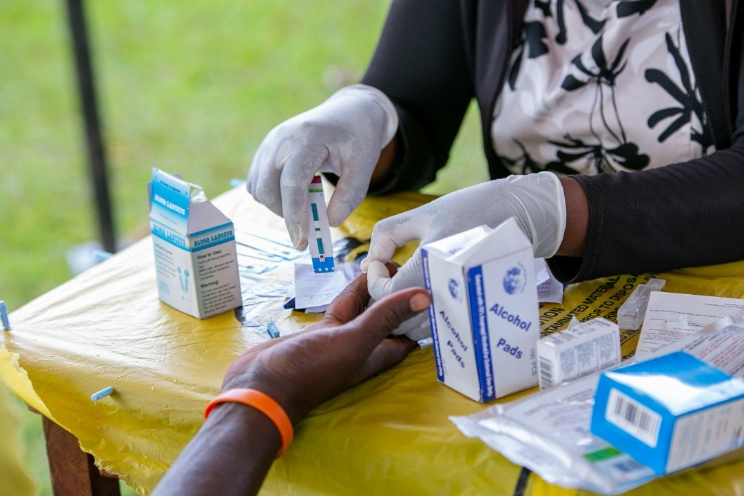 Zipporah_15's tweet photo. Taking an HIV test is important for you as an individual. Don't use on your partner's results to tell your health status.
It doesn't hurt, it encourages your next step.
#OnelifeliveitRight https://t.co/qHvSrJ7G5N