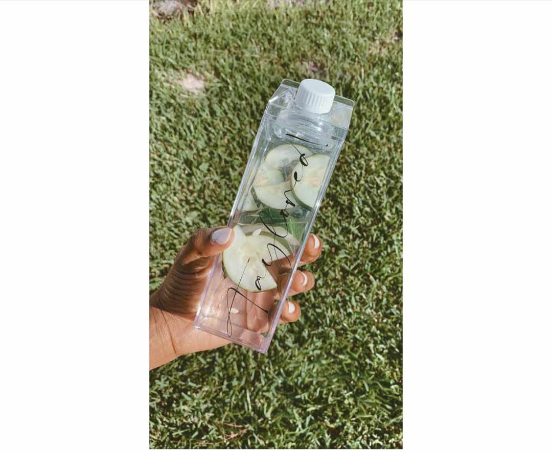 Customized Crystal bottles bottles PRICE: 6,000Please retweet, my customers are on your tl.