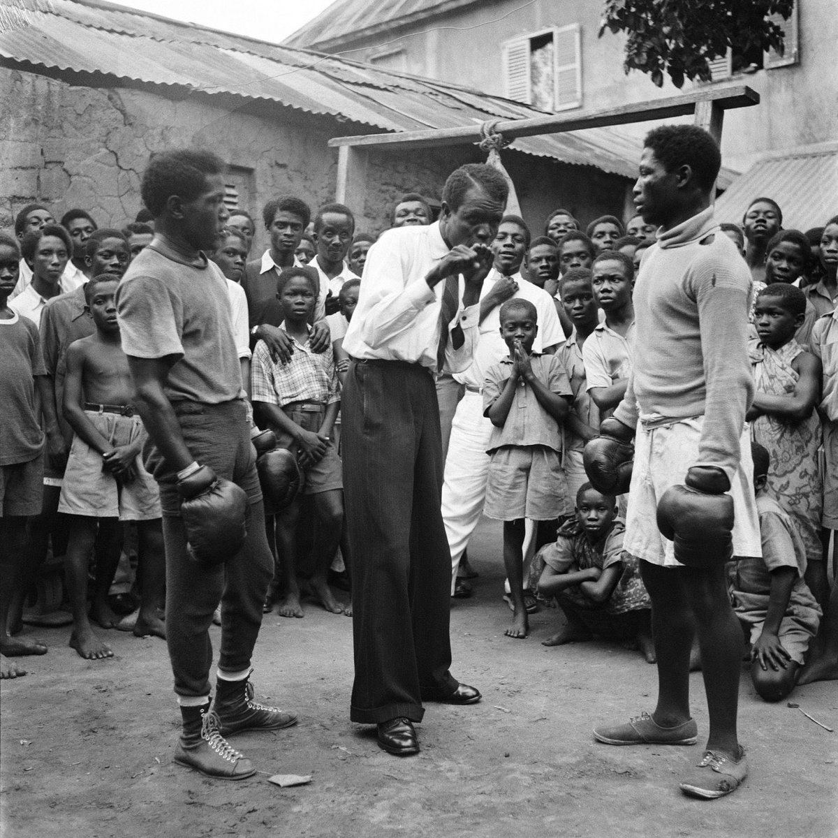 On founders’ day, it is only prudent that we acknowledge some of the legends of sports in this country. The man in the photo, Roy Ankrah. Prolific boxer and gentleman. - Gold Coast bantamweight, Featherweight, lightweight and welterweight belts all in his name. #3Sports