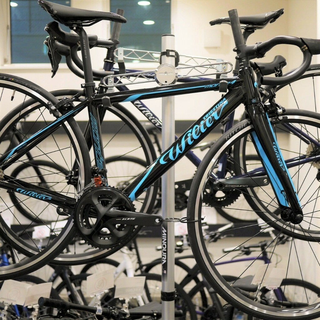 サイクルショップおかべ On Twitter 昨日ブログでご紹介したwilier ウィリエール ロードバイク Monte 4 モンテクワトロ Xsサイズ限定カラーのブラック ブルー 素敵なお色です Wilier ロードバイク Https T Co Gmosk7k4k7 Https T Co Pc6vrwij1h