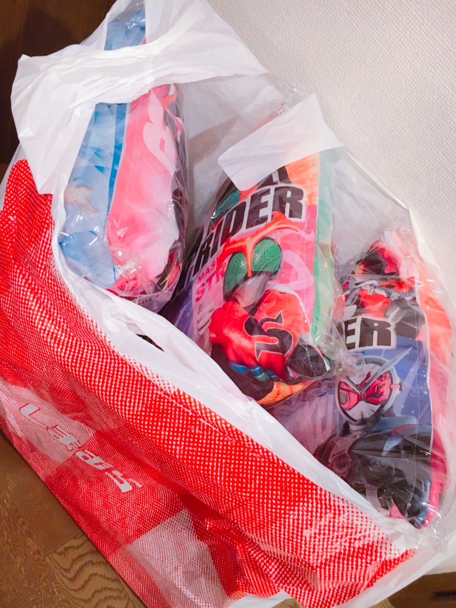 モッチーライダー 仕事帰りに しまむらへ めちゃくちゃカッコイイ仮面ライダーの枕をget しかも安くて 大きい 使うのが勿体無い しまむら 仮面ライダー モッチーライダー 仕事帰りに しまむらへ めちゃくちゃカッコイイ仮面ライダーの枕をget しかも安くて 大きい 使うのが勿体無い しまむら 仮面ライダー