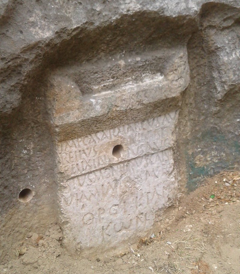 Anadolu’nun her yerinde kültürel miras talanı var. 

Sanat, kültür, mimarlık vs. alanların tarihi ile ilgili olanlar ve mesleki anlamda bu alanlarda çalışanlar her gün dert edinecek bir haberle karşı karşıya kalıyorlar. 

Tek bir Anadolu var. 
Kültürel miras talanına dur densin.