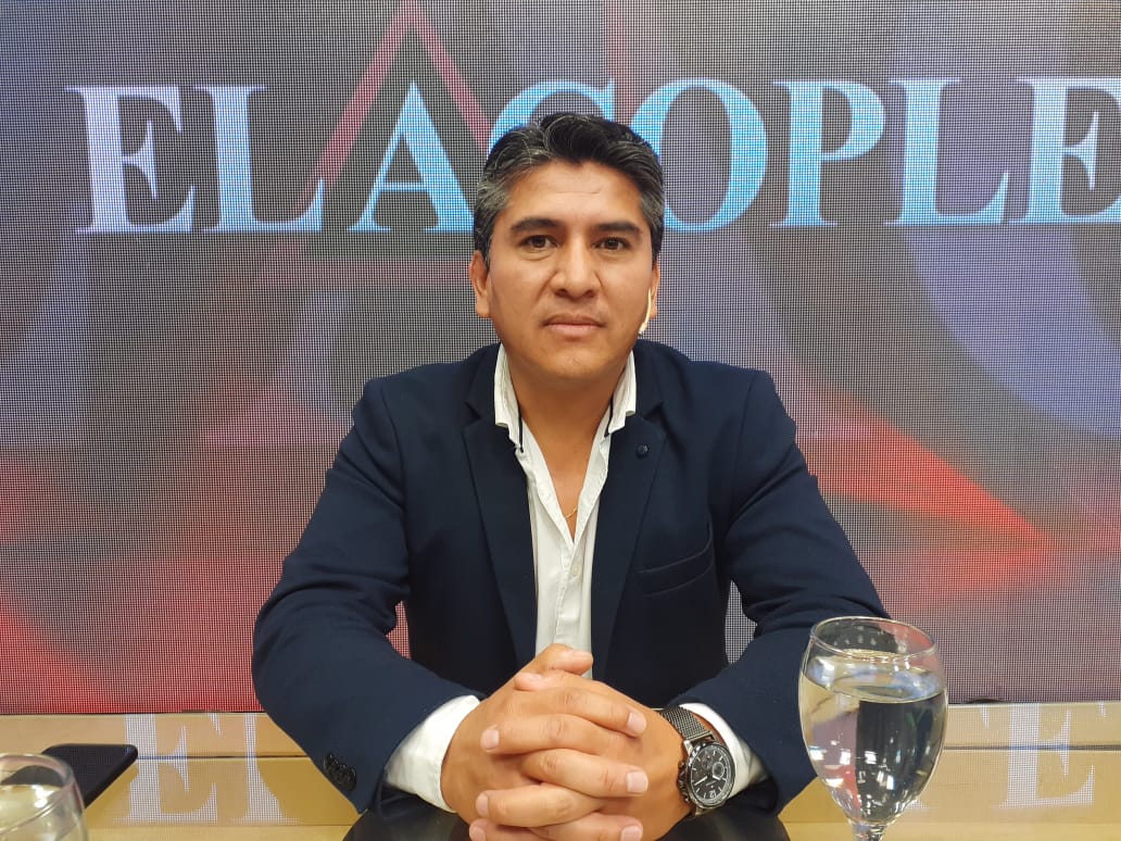 EekfXMtWsAAnFCf?format=jpg&name=medium