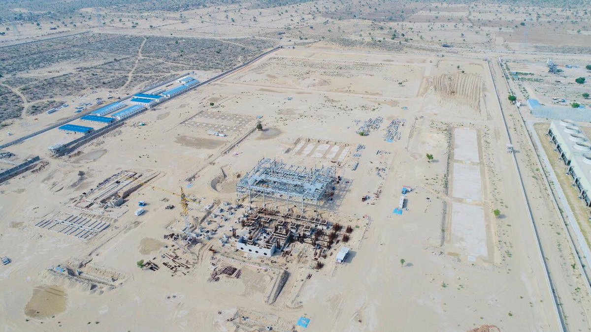 AsimSBajwa's tweet photo. Update:Thar Block-2,another 330 MW Power Plant,Thal Nova-HUBCO launched recently,Investment $ 500 M, local jobs 305 so far,financial close expected end September-project being pushed by Company’s own equity to prevent time loss. #cpec #CPECMakingProgress #pakistanmakingprogress https://t.co/BGBXEHKqjL