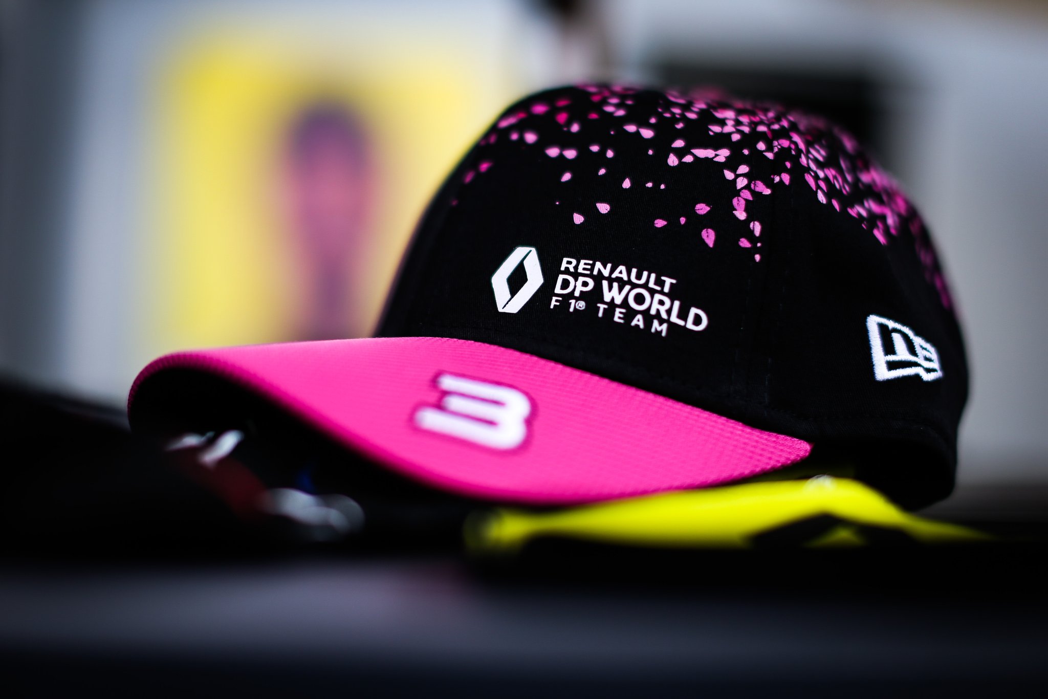 Daniel ricciardo pink cap Clearance