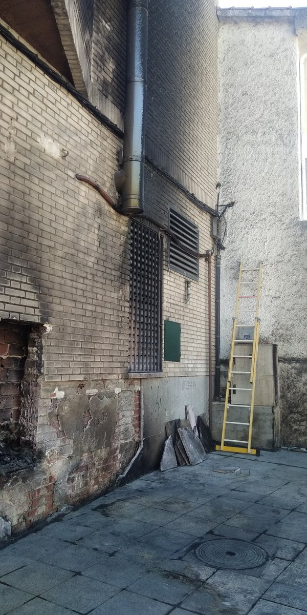 olivierbleyer's tweet photo. Cómo usuario, tengo que la colectividad tiene que pedir al  responsable de los incendios de denunciarse y hacer frente a sus errores. Y así conscienciar la gravedad de un acto estamos solo estúpido que ponga en riesgo potencialmente la vida y el coste extremo para todos https://t.co/yLeOQ86GaG