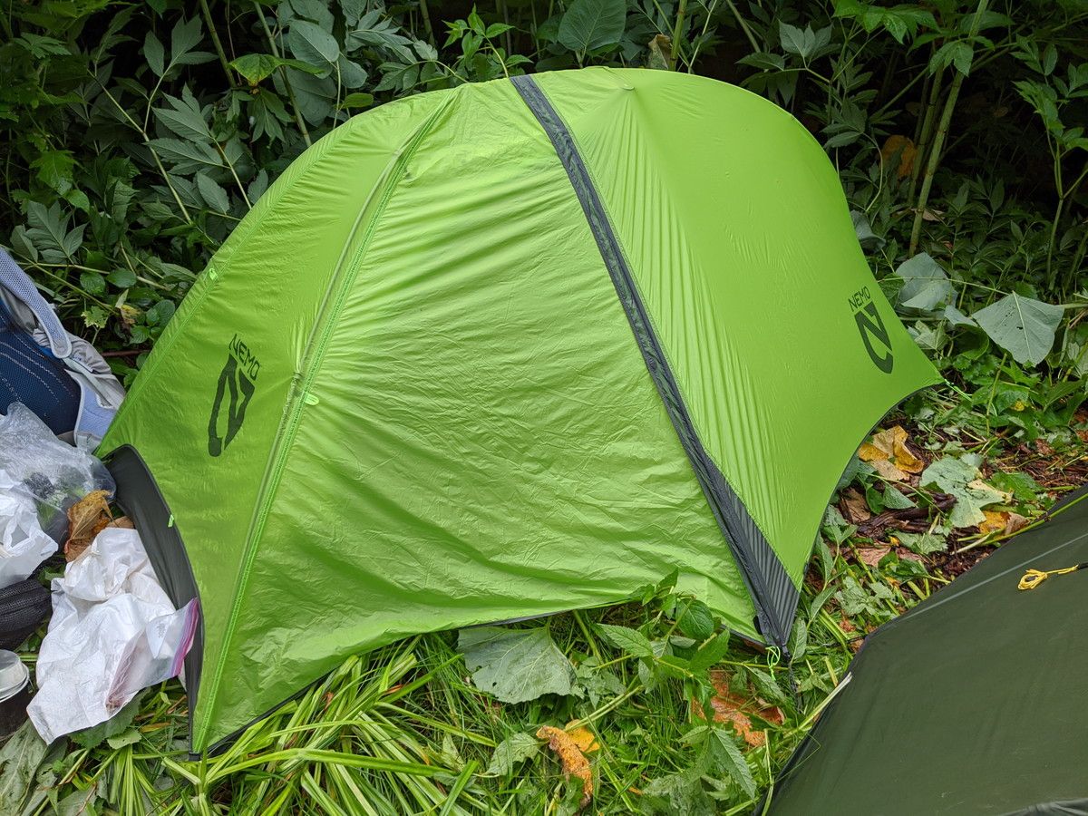 アウトドアギアニュース V Twitter Nemoの760グラムのダブルウォール山岳テント ホーネットストーム1p 超軽量と言っていいでしょう インナーテントは吊り下げ式 こちらも T Co 3z0cg80xir Nemoホーネットストーム 1p 最軽量で居住性が快適なテント