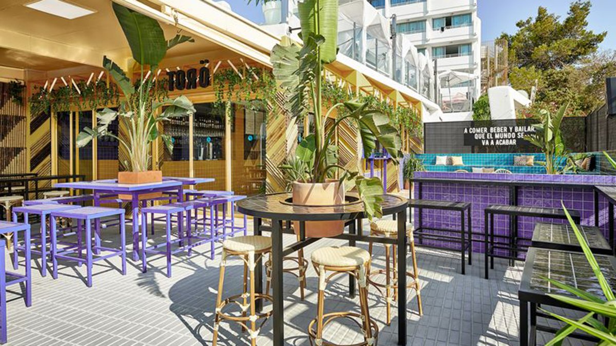 PissanoC's tweet photo. Three clues for a space to burst with vitality in the middle of summer. If you find it... Stay!
👁👉https://t.co/0m11toUbKX
#colorblock #colorblockdesign #rainbowtiles #pissanoceramica #tiles #colortiles #ibiza https://t.co/50EZcMzs1Z