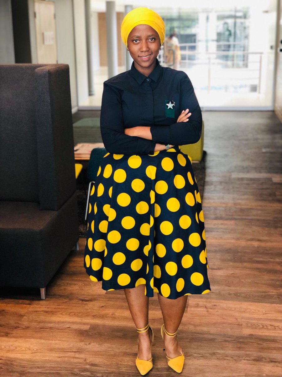 As promised this is how I recycle my outfits some for work days and some for casual purposes will try remember where I bought the itemsA THREADSame skirt different days of the week.Bought this skirt at Fashion Fusion in Woodmead last winter