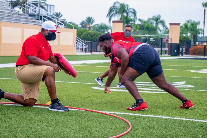 GREATFUL FOR ANOTHER GREAT DAY TO DO WHAT I LOVE . BUT JUST WAIT INTO THEM PADS GET ON 💪🏾💯💯 <a href="/coachNmoody/">Nick Moody</a> <a href="/coachgoodrich85/">Elijah Goodrich</a>  <a href="/CoachKstew/">Coach Stewart</a>