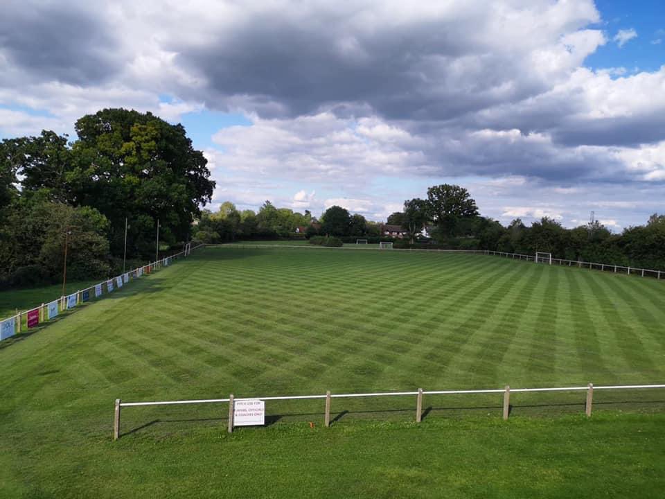 CorinthiansYFC's tweet photo. We are ready ⚽️ Pitch looking perfect 👍🏼 Well done to everyone involved #teameffort #pitch #ccyfc #youthfootball #newseason https://t.co/QDn5W8TBIr