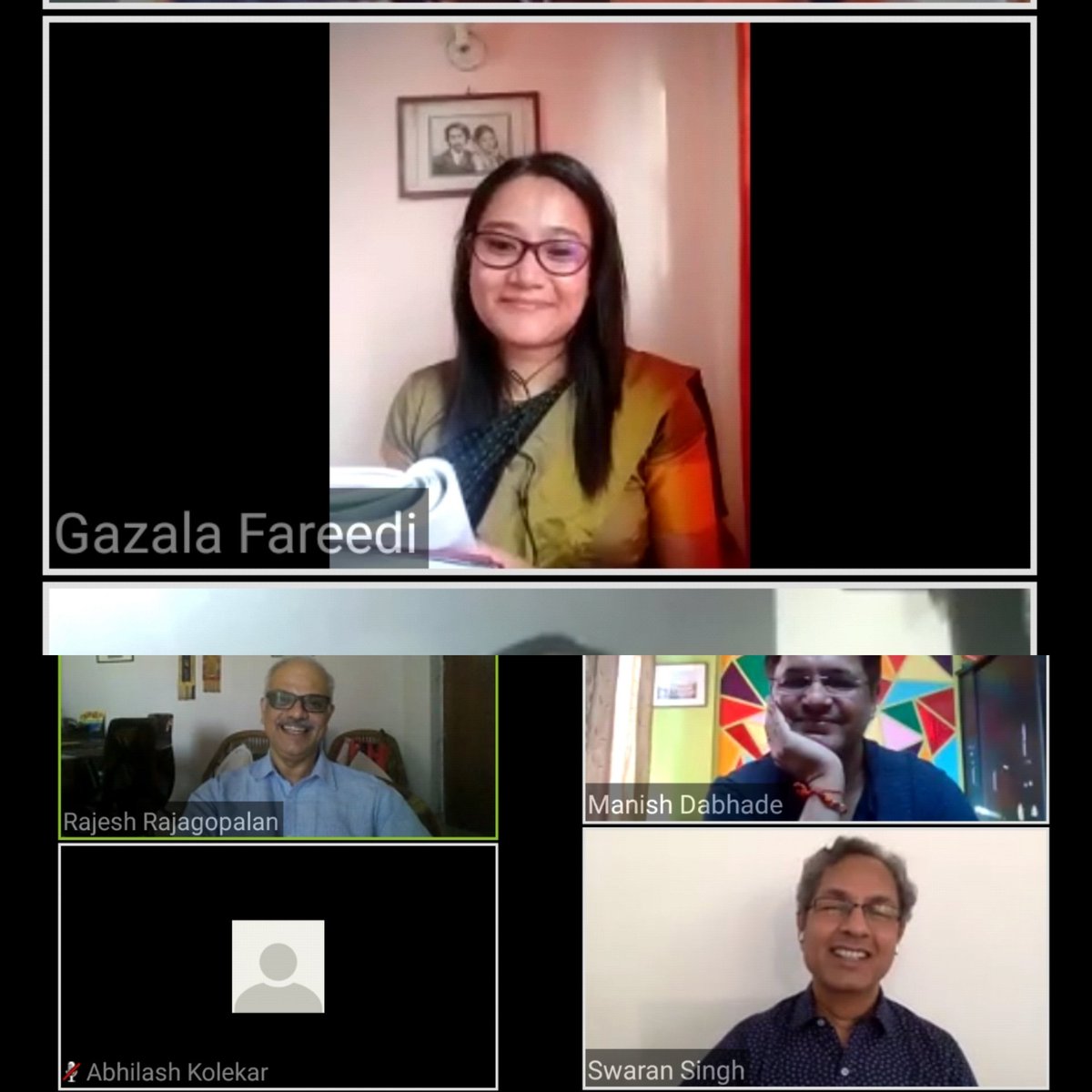 So happy to share the news that my friend @GazalaFareedi has successfully defended her thesis, 'Mediatization of 
Diplomacy: A Case Study of India'. She is now Dr. Gazala Fareedi! Abbu, ammi, Fareedi family and all your friends are very proud of you Gaz! ❤️❤️ Congratulations!! 💕