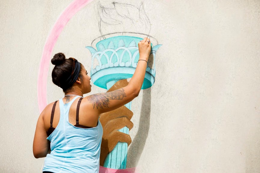 MCLA_EDU's tweet photo. Are you a local artist that would be interested in creating a mural?
Well the #NAMAzing Ashland Street Project has a Mini Mural Call for Art. One mural will even be right here on our campus, the theme for our mural; resilience!
Learn More: https://t.co/lBSCZzZUyl https://t.co/W1chraUaSU