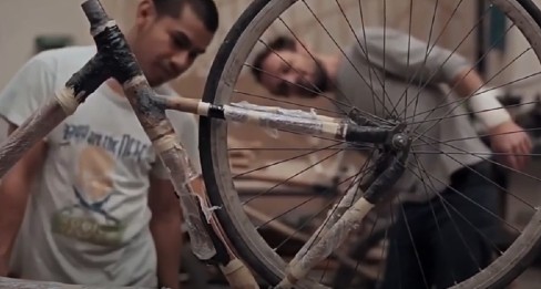 La #innovación puede impactar cada área de nuestras vidas. Prueba de ello es <a href="/bamboocycles/">Bamboocycles</a> . Checa la entrevista con Diego Cárdenas su fundador: bit.ly/2EGItLd

#innovation #ecology #design #science
