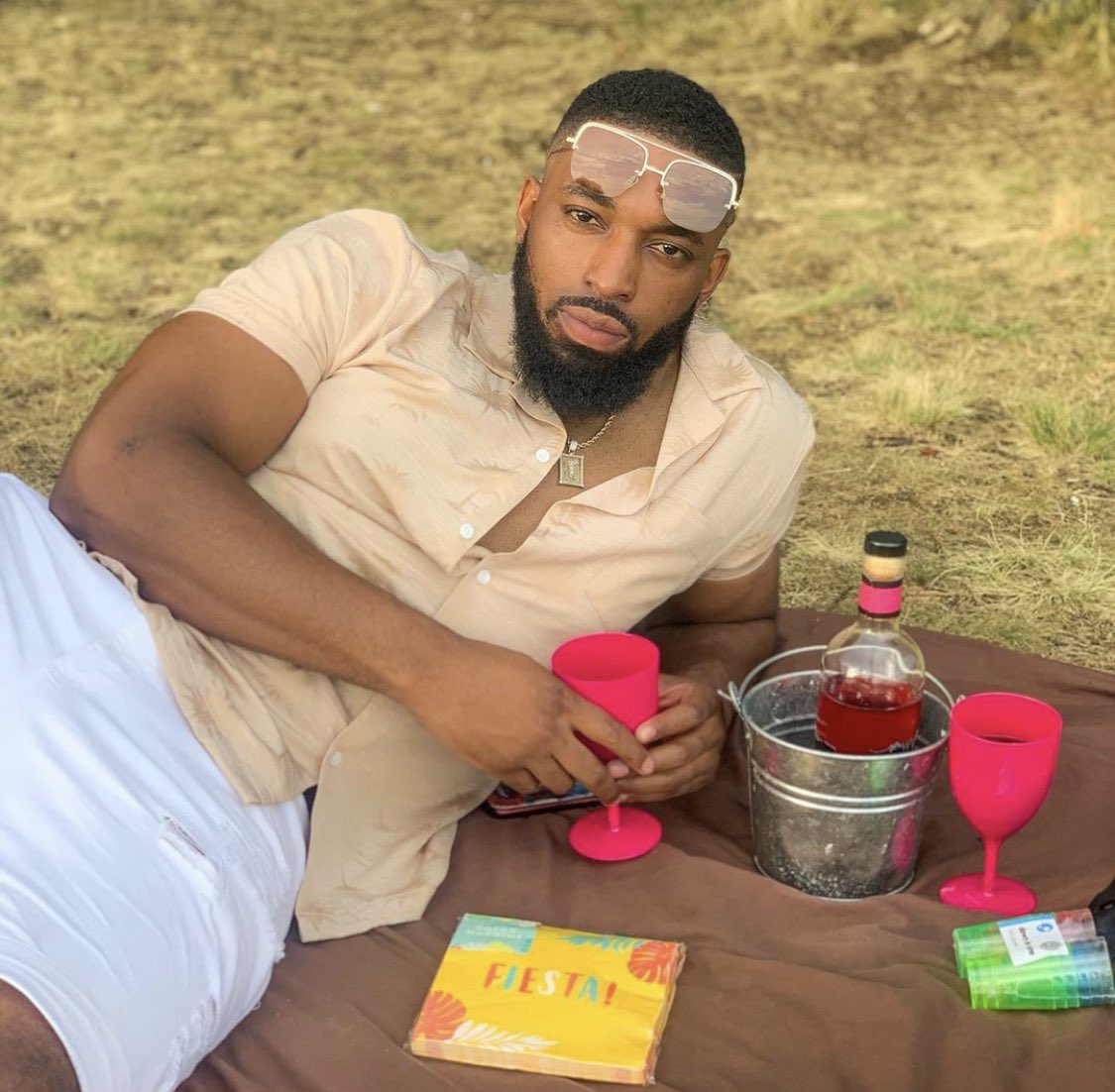 Big Tobz (<a href="/BigTobzsf/">CRAZY 4 YOU OUT NOW 🎵</a>) wearing our ‘DUSK GOLD’ shades in this glorious sun ☀️😎