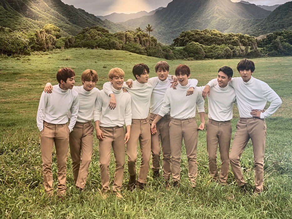 PopyThan's tweet photo. เวลาผ่านไปเร็วมากรักในความเอ็กโซตั้งแต่มัธยมต้นจนตอนนี้ปีสามแล้ว เรายังรักพวกนายไม่เปลี่ยนเลย ยังเป็นเอลี่ที่รักและสนับสนุนพวกนายเสมอ♥️🎈
 #6YearswithEXOLove
#엑소엘_6살_축하해
#HappyEXOLDay
#I_L1485_You https://t.co/aLwI50Ov5F