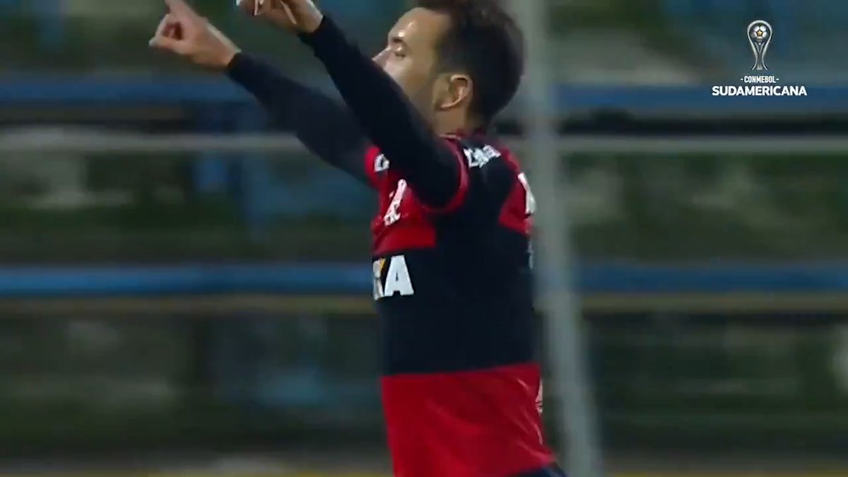 ⚽ ¡El show de Everton Ribeiro en la #Sudamericana!
⭐ Figura del fútbol sudamericano, jugó la Copa para #Coritiba y @Flamengo. Marcó 3️⃣ goles en 1️⃣2️⃣ juegos. Fue segundo con el Mengão en 2017.
🔝 Su primer para #Fla fue ante #Palestino.
#LaGranConquista https://t.co/SXMRQv8xCp