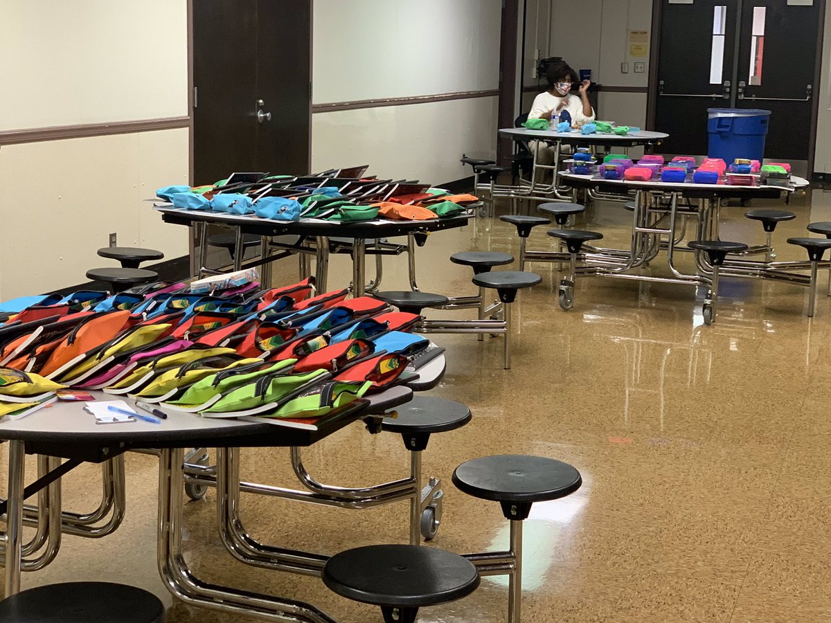 PMiller114's tweet photo. Prepping 300 Home Learning Kits for families to pick up next week! 💙💛💙💛 https://t.co/lZjxpjHw2i