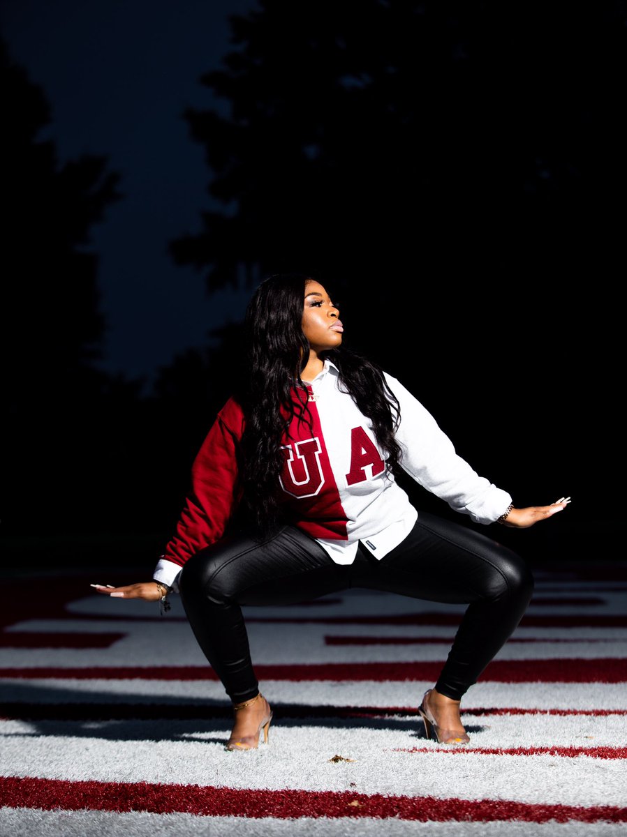 LZDivas's tweet image. Saleema “Chain Reaction” Steward graduated Cum Laude from the Honors College with a BA in Criminal Justice and a minor in Sociology! 🎓🔥✨Saleema plans to attend Graduate School while working for the Department of Justice! 🤩❤️🥰  #LZGRADSZN #YOUHAVETOWORK