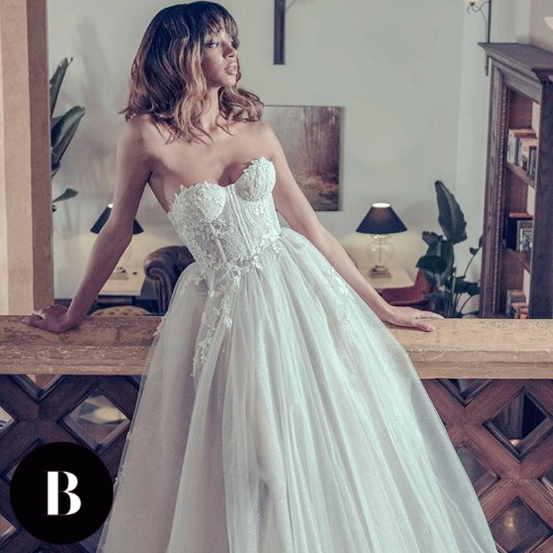 BODISSIMA's tweet photo. ¡Asombroso vestido, ideal para las novias vanguardistas con un toque clásico! 👰❤️✨😍
Las mejores casas de vestidos de novia las podrás encontrar en nuestro sitio web https://t.co/cf0nHSKc8W 👉 https://t.co/YvEaeZEgnN https://t.co/EsfH2nE1CP