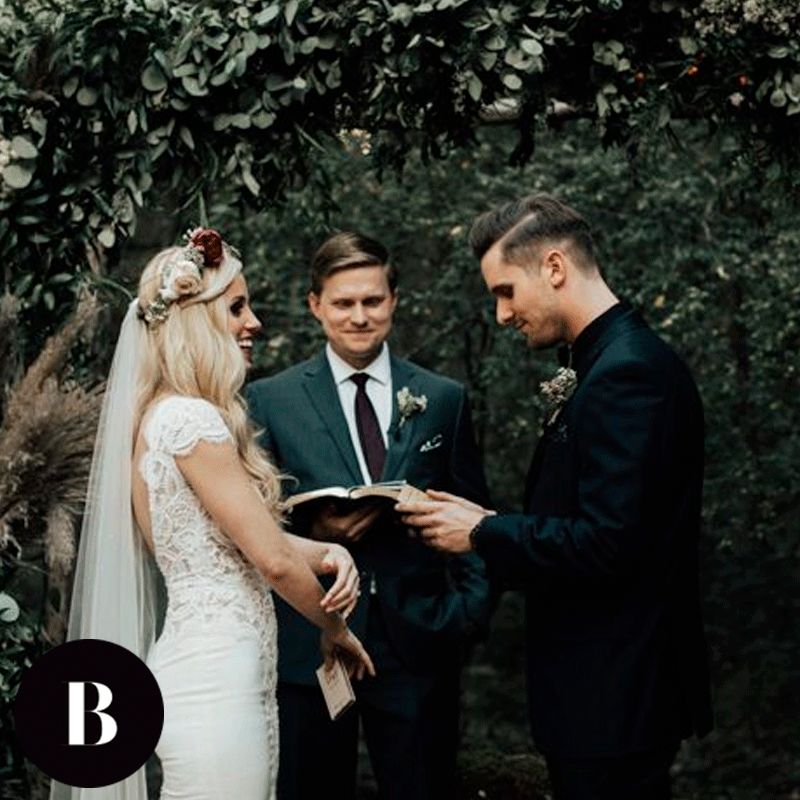 BODISSIMA's tweet photo. Lleva tus argollas matrimoniales con mucha elegancia y glamour 😍❤️💍👰🤵
https://t.co/Dhwyioxsm7 https://t.co/z02mfFPVNJ