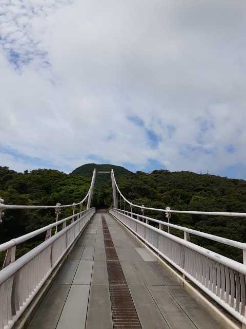 تويتر しょうじ على تويتر 石垣島生活風景 潜らない日はバンナ公園 であい橋 森の精の橋 聖紫花の橋 パラピドー橋 T Co Orxn30jzjp
