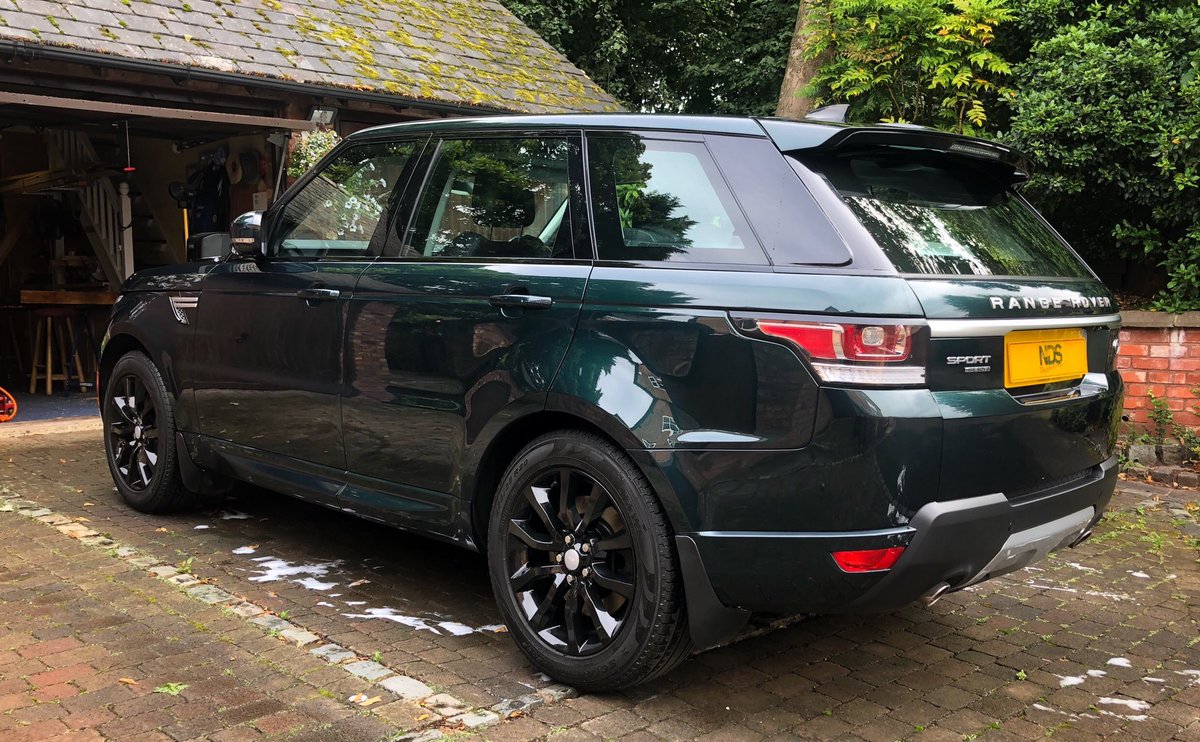 NdsDetailing's tweet photo. Range Rover Sport in British Racing Green. A regular customers new vehicle. Today was a simple safe wash and inspection. https://t.co/dwLRAjoq4w