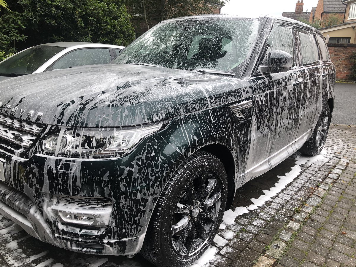 NdsDetailing's tweet photo. Range Rover Sport in British Racing Green. A regular customers new vehicle. Today was a simple safe wash and inspection. https://t.co/dwLRAjoq4w