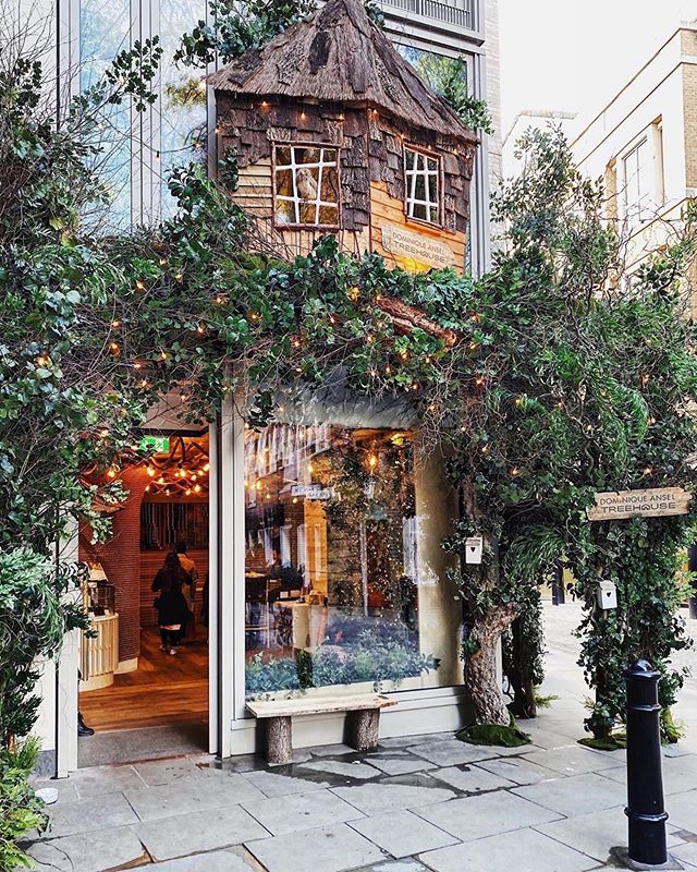 glp_estateagent's tweet photo. Covent Garden is intoxicating for the senses, with live music, an abundance of food, coffee shops and bakeries. ☕ 🥨

Hit the link below &amp; browse all of our available properties in Covent Garden. 🤩
 https://t.co/mrsF8HZnxA

Image 📸 @ thecoventgardener @ angelacoomey @ eatsbcn https://t.co/qSHAwXcqBl