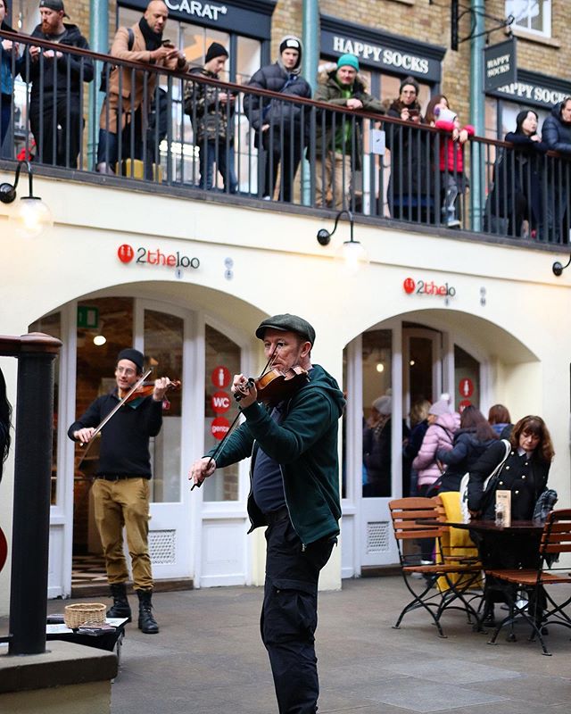 Covent Garden is intoxicating for the senses, with live music, an abundance of food, coffee shops and bakeries. ☕ 🥨

Hit the link below &amp; browse all of our available properties in Covent Garden. 🤩
 greaterlondonproperties.co.uk/area-guides/co…

Image 📸 @ thecoventgardener @ angelacoomey @ eatsbcn