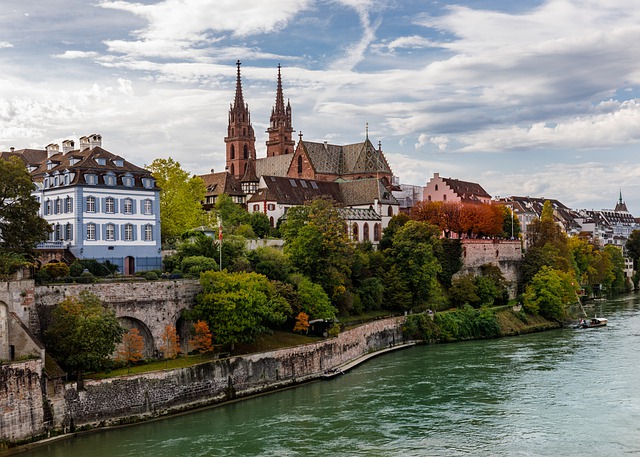 New_Cars_Tube's tweet photo. From Budapest to Basel for 20€
https://t.co/AaHLjLTde0
#basel #Switzerland #swiss #travel #volobis #cheapflights #cheapfare https://t.co/cvrFjltdjR