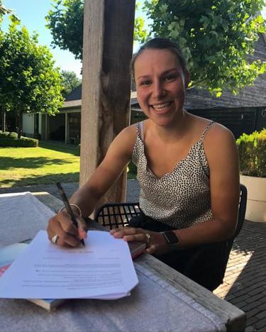 Wij feliciteren onze trouwe ambassadeur Mylène de Zoete met haar profcontract per 1 januari 2021 bij NXTG Racing! Vanaf heden sluit ze aan bij de trainingen. We wensen Mylene heel veel succes komend seizoen! #ambassadeur #als #westland #alswestland #alocalswim #alocalswimwestland