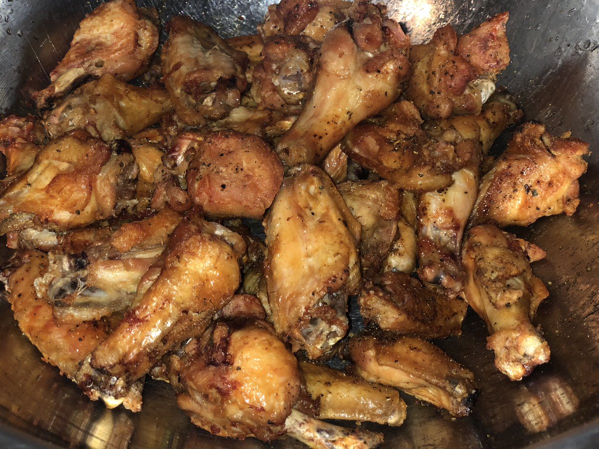 ChefOGBump's tweet photo. Selling wings in lex tomorrow #crazybrazy https://t.co/FwVFkL9JOn