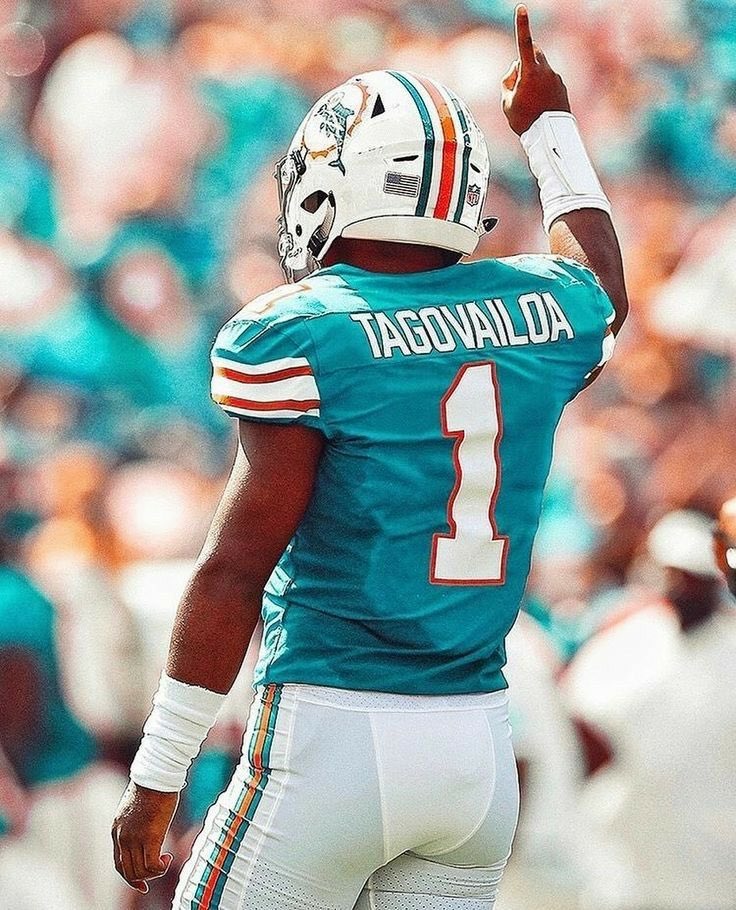 With the positive news of Tua’s health, it got us thinking....Who do you think will START more regular season games this year???? LIKE for Fitzpatrick! RETWEET for Tua!
