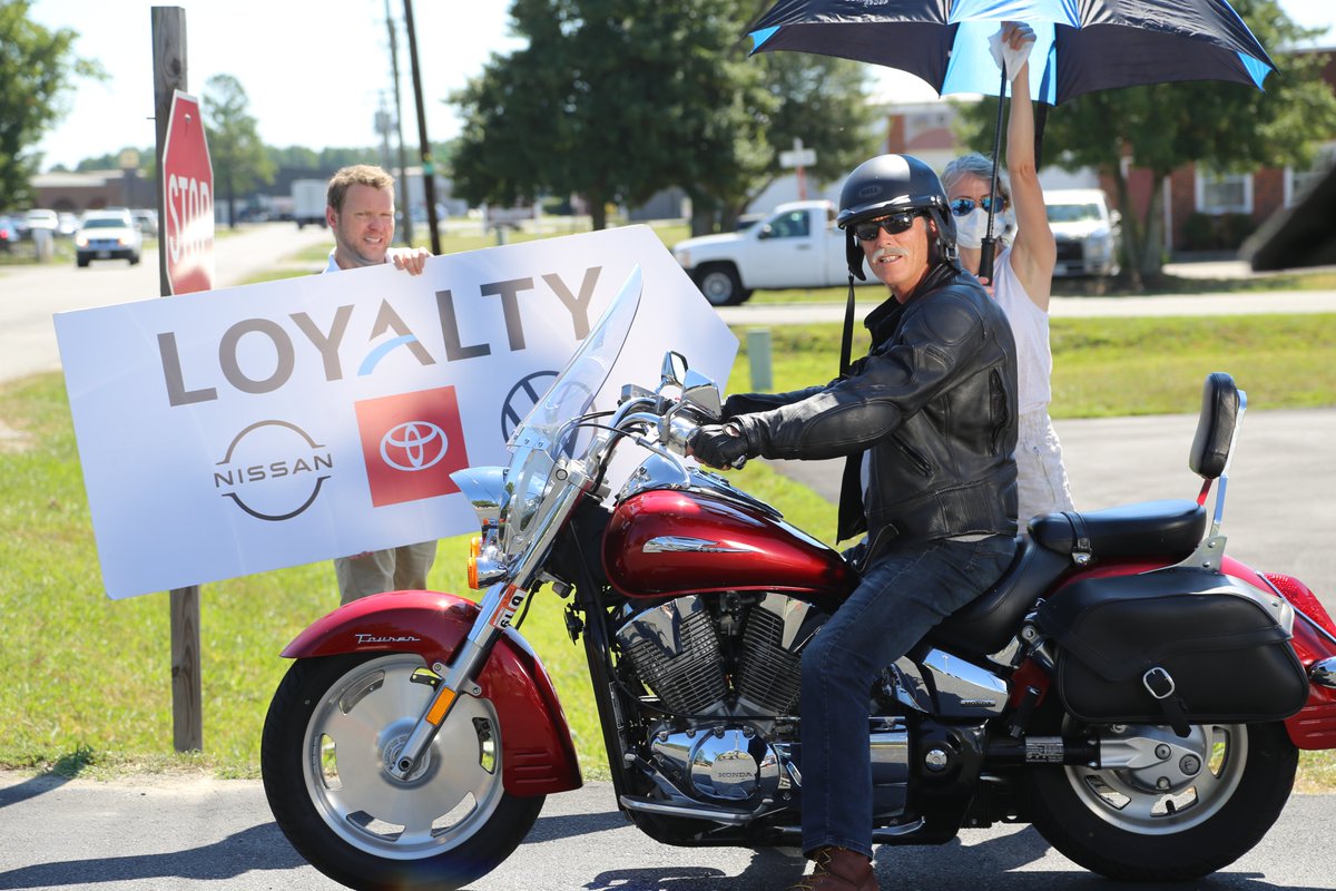 Hot shoot shot. #97intheshade #setlife #WeAreDavis #RVANews #RVAFilm #RVAAdvertising #Loyalty #LoyaltyAutoGroup #RVA