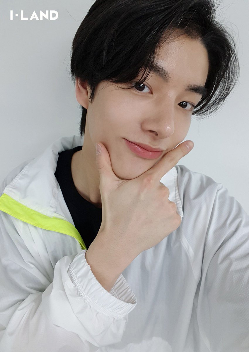 EHYPEN_JAKE's tweet image. [#JAKE] 셀카 😊☁️

#제이크 #ILAND_JAKE