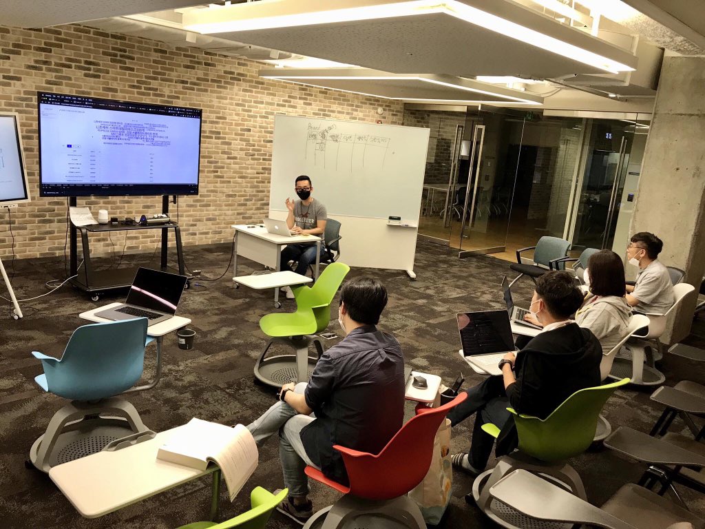 JasonNam14's tweet image. I led today’s #react study in react study group for the first time. It’s about #reactcomponent but honestly too difficult to explain.
I understand that teaching someone needs a lot of efforts and experience.