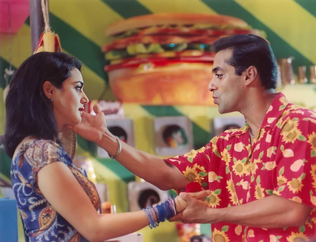 SHINSUSIMON3's tweet photo. Celebrating #20YearsOfHarDilJoPyarKarega  @beingsalmankhan 
@realpreityzinta #ranimukherjee
#RaniMukherjee #Loveforyounevergonnaend #loveyousalmansirforever #salmansir #beinghuman #beingintouch #salmanfan #Shinsusimon #Beingsalmanfansclubindore
follow me guyzz @SHINSUSIMON3 https://t.co/vviqg7t2Yi