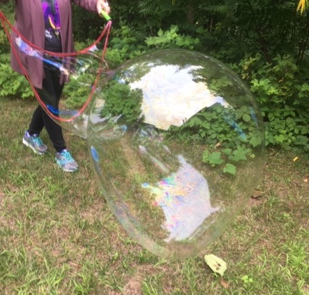 htpl's tweet photo. We had a cancellation and have room for one family at 11am. Sign up to make bubbles outside the Highland Library today! https://t.co/1AuTMxpUYb https://t.co/x7mdZ3aICA