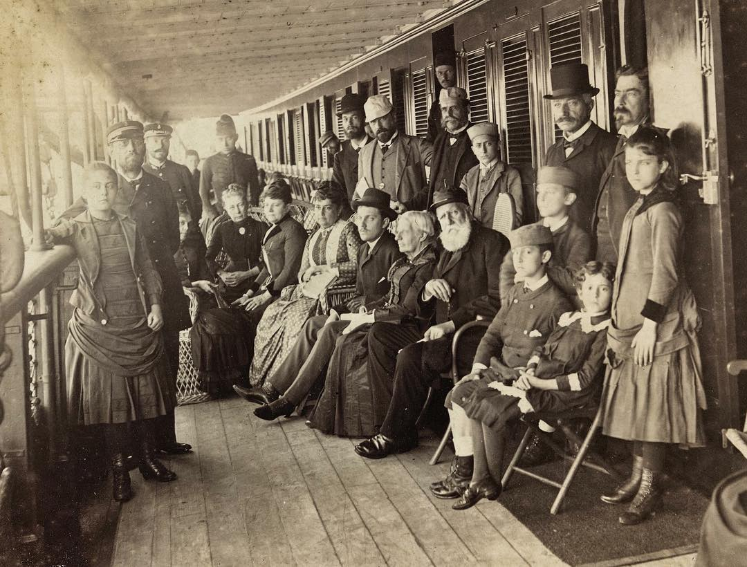 AcervoImperial's tweet photo. D. Pedro II, Dª. Teresa Cristina e seu neto favorito Príncipe D. Pedro Augusto com comitiva à bordo do vapor "Congo", no Rio de Janeiro, após viagem à Europa, agosto de 1888 https://t.co/TGMmg2uOyS