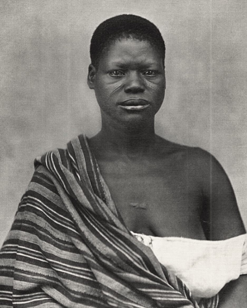 AcervoImperial's tweet photo. Jovem Africana Vítima do Tráfico Transatlântico de Escravos no Brasil, fotografia de Augusto Stahl, 1865 https://t.co/tfqSm9KGc5